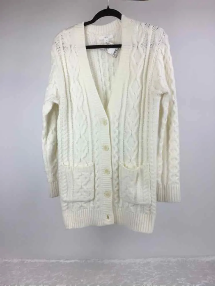 1901 Size S Winter White Knit button front Cardigan